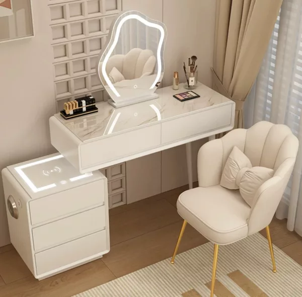 Lumina Luxe Smart Vanity