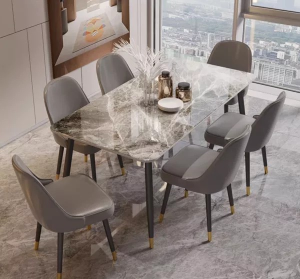 The Metropolitan Majesty Dining Table