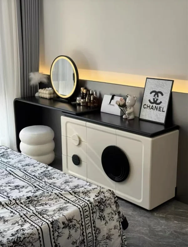 Marvelous Eclipse Vanity Set