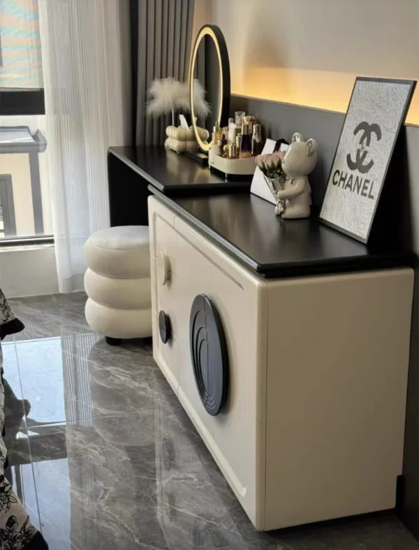 Marvelous Eclipse Vanity Set